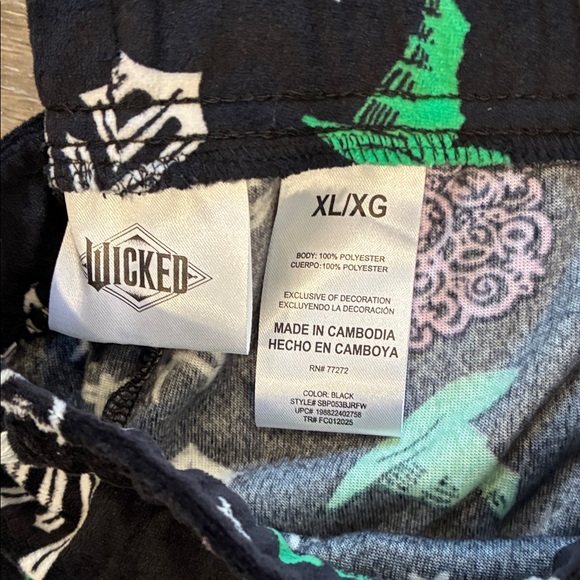 Women’s Wicked Pajama Set - Lavender and Black - Picture 5 of 7